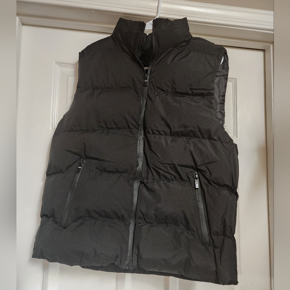 Men's Black Puffer Vest
